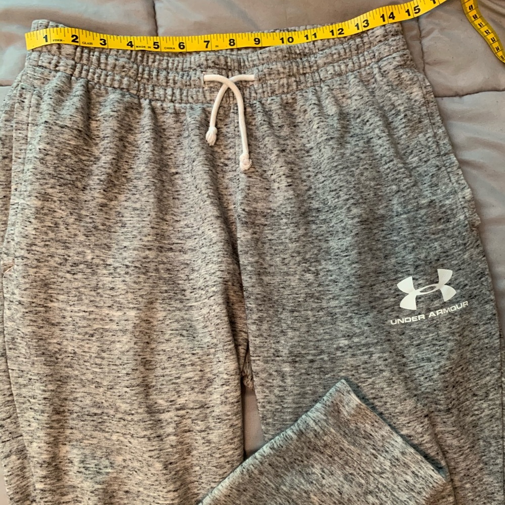 🚨Men’s Under Armour Sweatpants